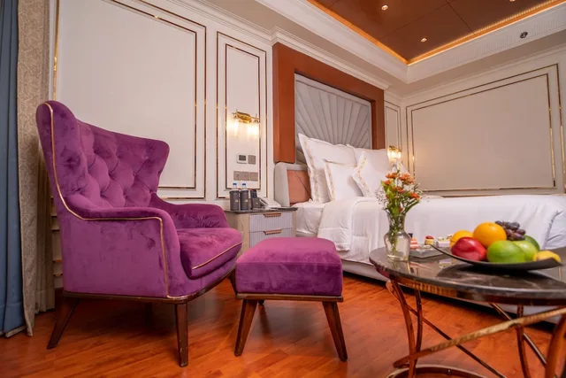 جناح رئاسي بسرير كينج، Accord Metropolitan 3/5