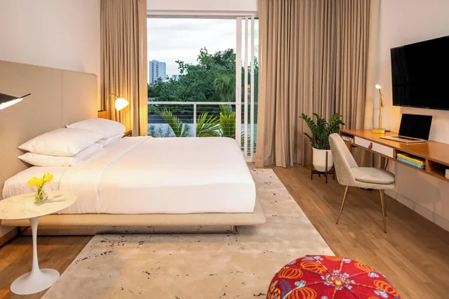 غرفة ديلوكس بسرير كينج، The Sarasota Modern, a Tribute Portfolio Hotel 2/5