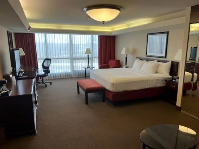 استوديو بسرير كينج مع أريكة، Hotel Lotus Kansas City Merriam 1/6