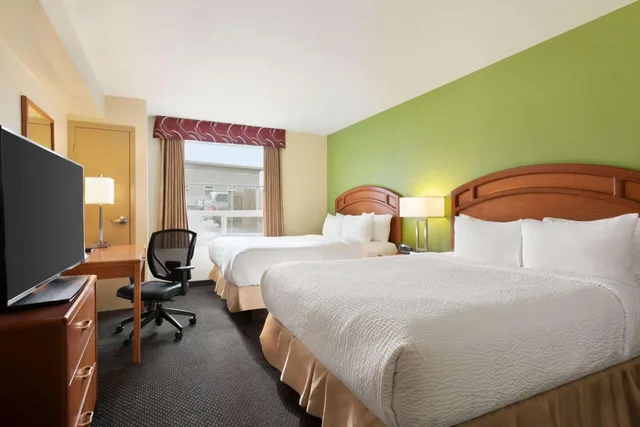 جناح بسرير كوين، Days Inn & Suites by Wyndham Thompson 2/4