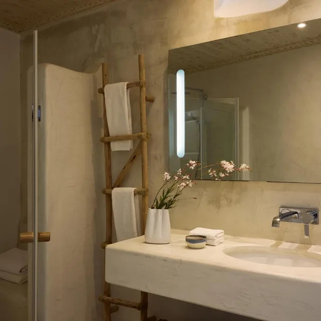 Interior, Iconic, Suite, Sea View, Plunge Pool, Jetted Tub، Iconic Santorini 4/6