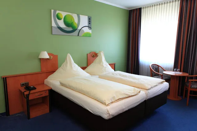 غرفة بسرير كوين، Hotel Boulevard Cologne 9/10
