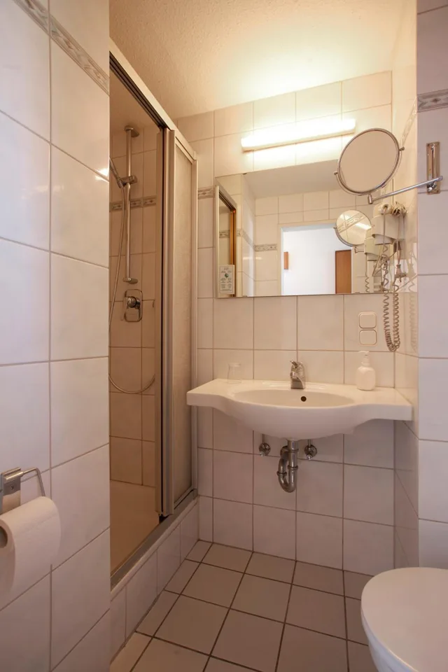غرفة ثلاثية بسرير فردي، Hotel Rennschuh 5/8