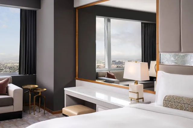 غرفة ديلوكس بسريرين كوين بإطلالة على المدينة، THE RITZ-CARLTON LOS ANGELES 4/10