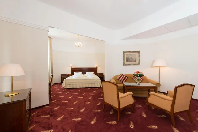 جناح كومفورت، Danubius Health Spa Resort Thermia Palace Formerly Thermia Palace Hotel 3/7