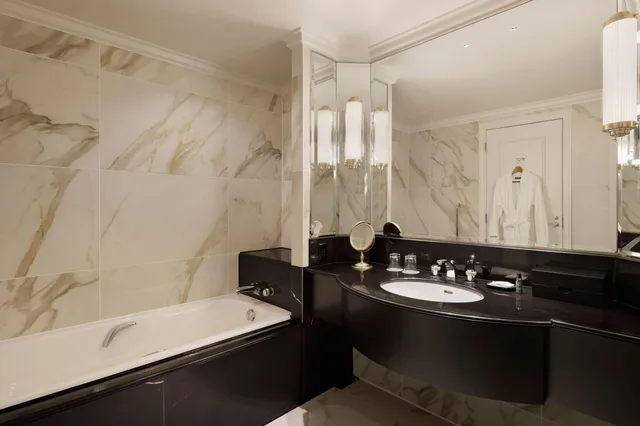 غرفة كلوب بسرير كينج، The Westin Tokyo 3/4