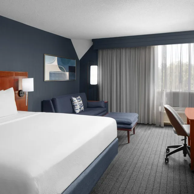 جناح تنفيذي بسرير كينج مع أريكة، Courtyard by Marriott San Diego - Rancho Bernardo 1/9