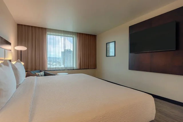 غرفة ديلوكس بسرير مزدوج، Four Points by Sheraton San Jose Sabana 4/10