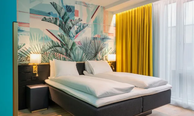 Business, Double Bed, Thon Hotel Storo 2/3