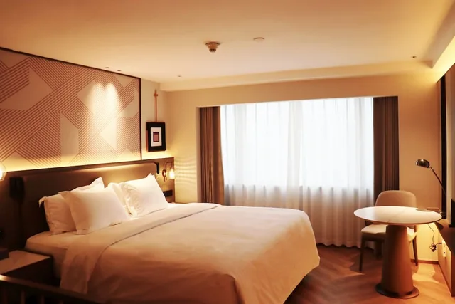 Suite, King Bed, Murphy Bed, Crowne Plaza City Center Ningbo 1/5