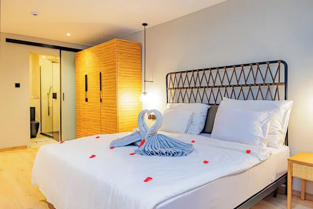 غرفة بريميوم بإطلالة على البحر، Kombo Beach Resort 1/10