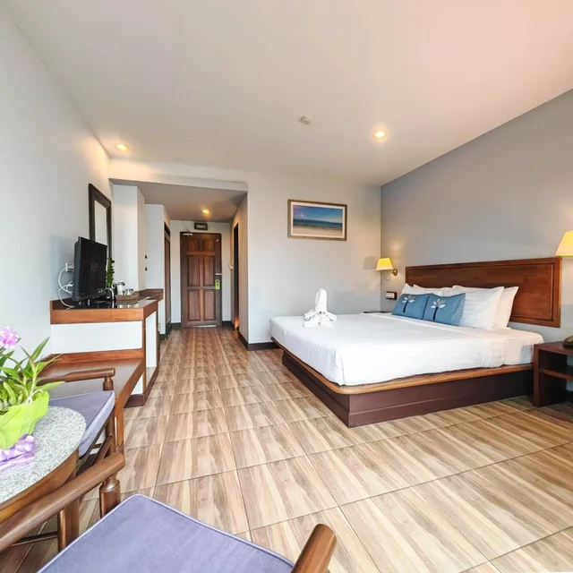 Superior, Double or Twin Bed, Pool View, Savotel 4/10