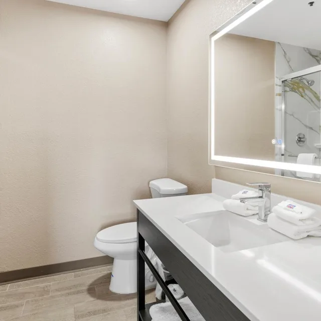 جناح، Motel6 Tempe, AZ – Elliot Road 7/7