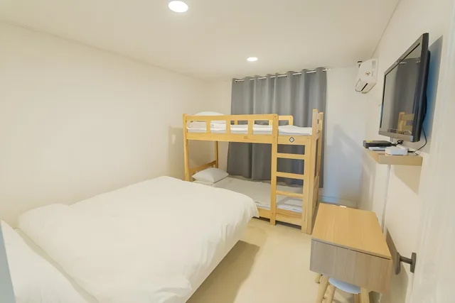 غرفة عائلية بسرير مزدوج، James Blue Guesthouse - Hostel 1/1