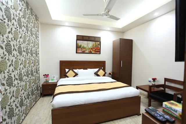 غرفة ديلوكس بسرير مزدوج، Oyo 5198 Hotel Hcgrand 1/8