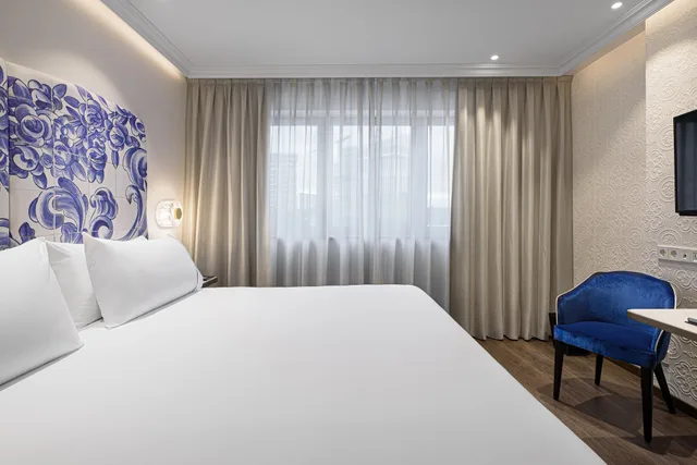 جناح جونيور بسرير كينج، Eurostars Universal Lisboa 3/8