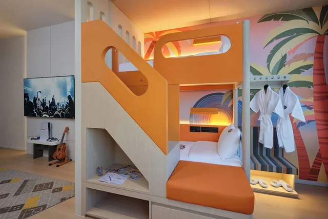 Silver, Family, Suite, King Bed, Bunk Bed, City View, Hard Rock Hotel Pattaya 4/5