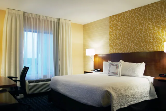 غرفة بسرير كينج، Fairfield Inn And Suites By Marriott Stroudsburg Bartonsville Poconos 1/2