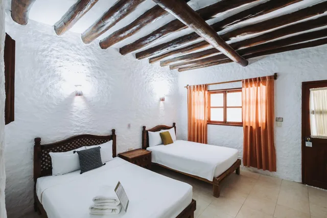 Hibiscus, 2 Double Beds، Casa Barbara 3/7