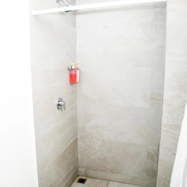 غرفة مفردة، Hotel 500 3/4