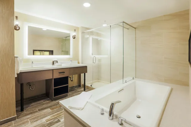Charleston, Suite, HOMEWOOD SUITES BY HILTON CHARLESTON HISTORIC DISTRICT 3/3