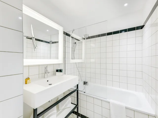 Standard, Double Bed, Mercure Paris Orly Tech Airport 3/4