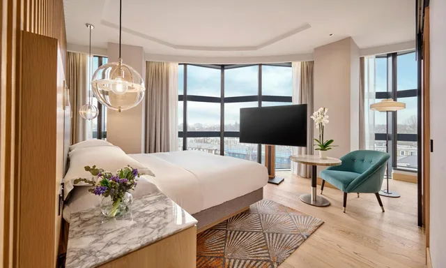 جناح تنفيذي، Hyatt Regency London Olympia 3/7