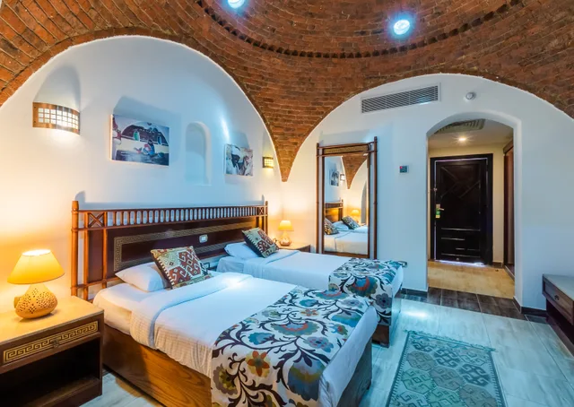 غرفة بسرير مزدوج بإطلالة على المسبح، Beach Safari Nubian Resort 7/10