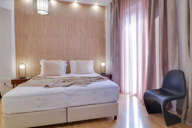 غرفة بريميوم بسرير كينج، AthiNN Residence 3/7