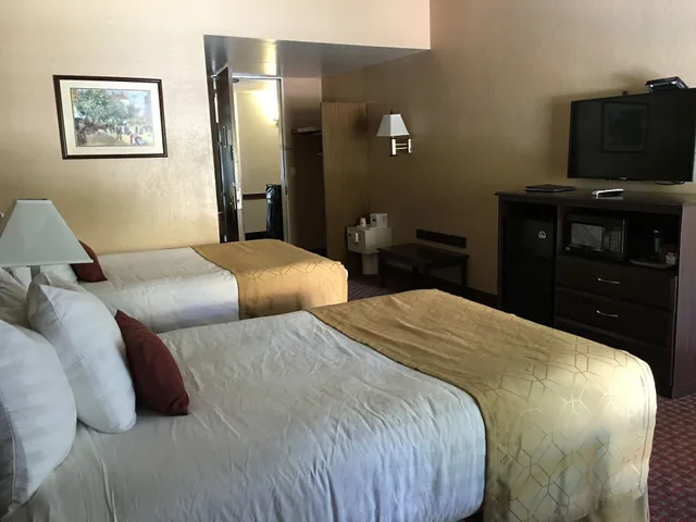 غرفة بسريرين مزدوجين لذوي الإعاقة، Travelodge By Wyndham Lakeland 2/10