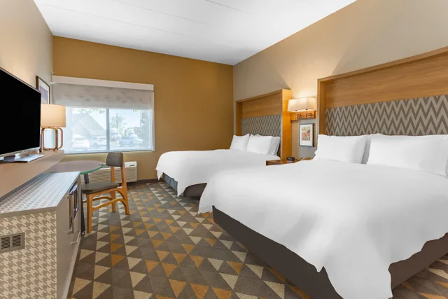 غرفة بسرير مزدوج لذوي الإعاقة، HOLIDAY INN ROCKFORD 1/1