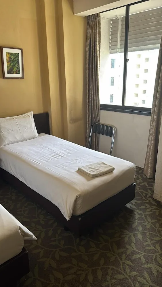 Room, Triple, 3 Beds, City View, The Quay Hotel Little India 1/10