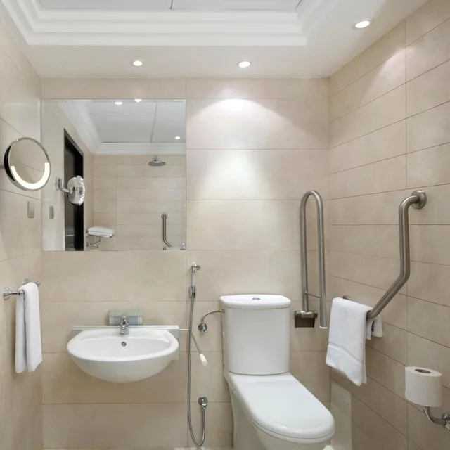 Swiss Advantage, Accessible، فندق كراون بلازا جدة(Crowne Plaza Jeddah) 2/2