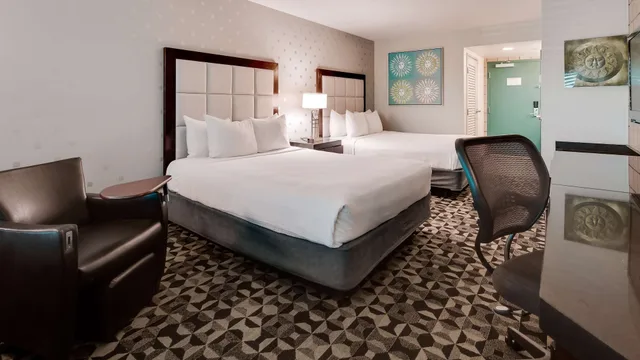 غرفة قياسية بسريرين كوين، Best Western Plus Sundial 2/5