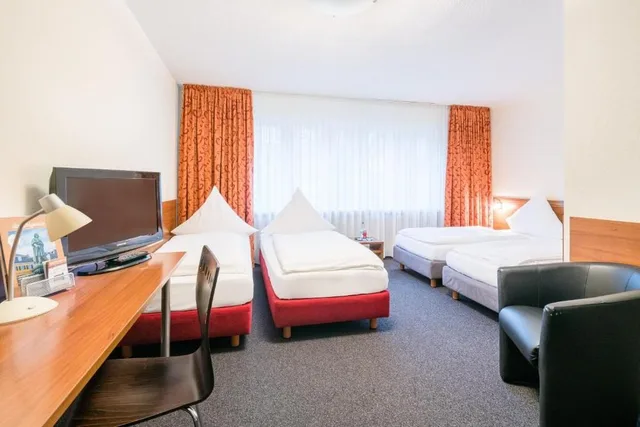 Comfort, Quadruple, Hotel Astoria Bonn 1/1