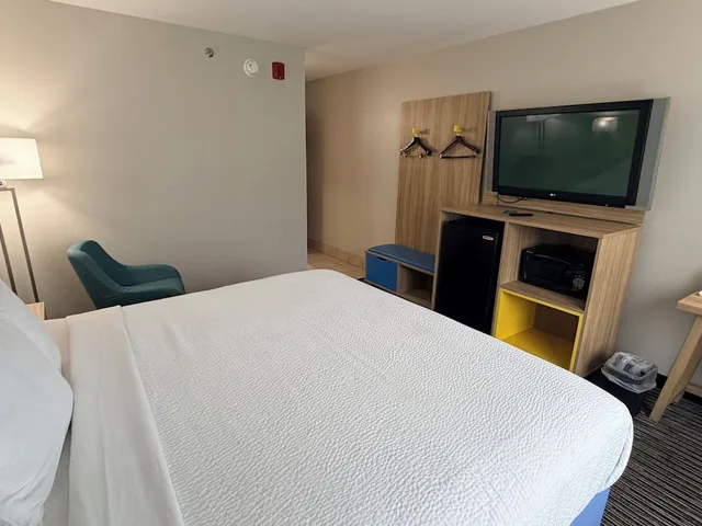 غرفة بسرير كينج، Days Inn by Wyndham Atlanta/Southlake/Morrow 5/7
