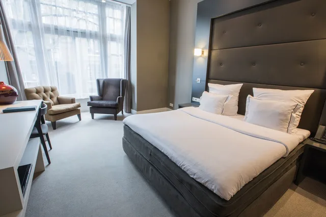 غرفة تنفيذية، Hotel JL No76 3/8