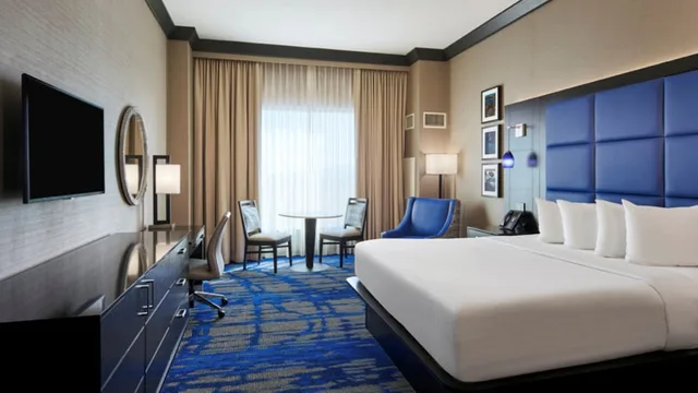 غرفة بسرير كينج تُحدَّد عند الوصول، Harrah's Ak-Chin - A Caesars Rewards Destination 1/4