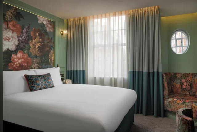 غرفة سيغنتشر بسرير كينج، Seraphine Kensington Olympia Hotel Ex Best Western Plus Kensington Olympia 4/8