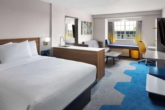 جناح عائلي بسريرين كوين، Microtel Inn Suites by Wyndham Rapid City 1/5