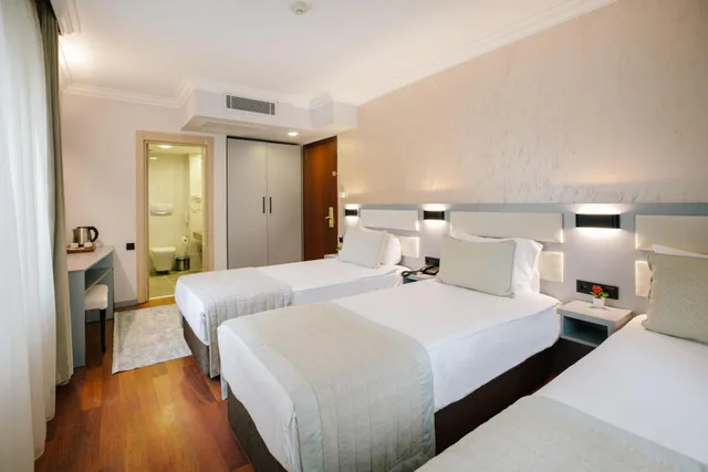 غرفة ثلاثية بثلاثة أسرّة، Marble Hotel Istanbul 3/8