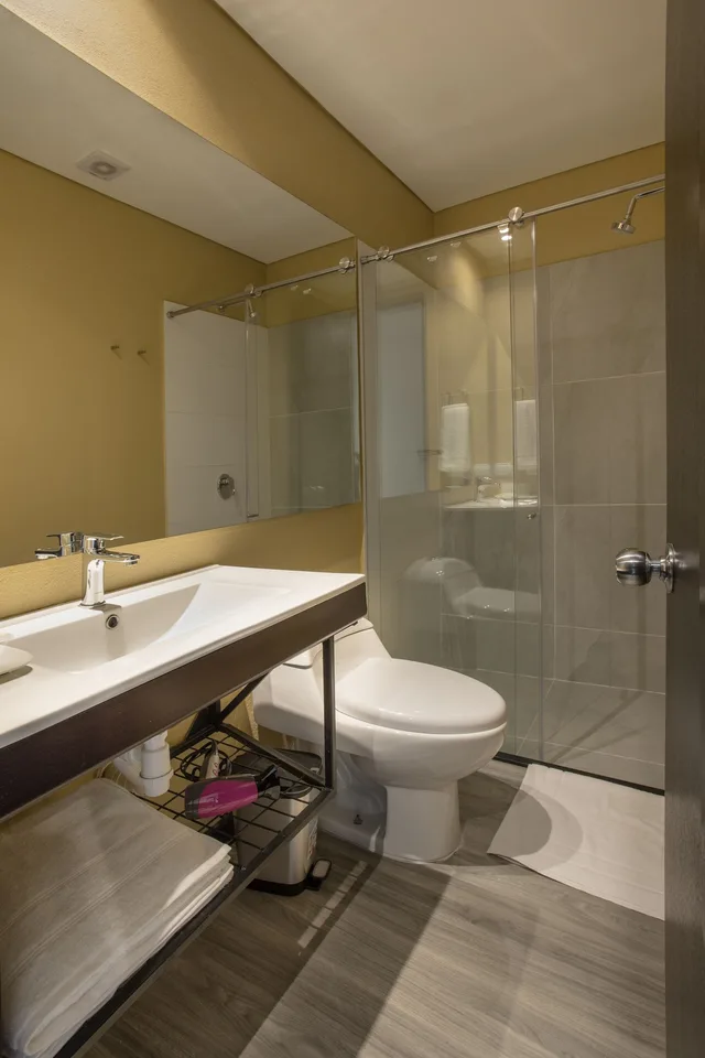 Superior, Queen Bed, Hotel Quinta Norte Chipichape Cali 9/9