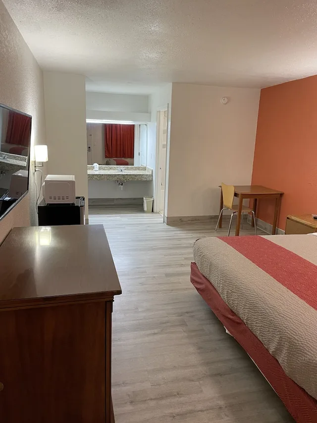غرفة قياسية بسرير كينج، Motel6 Pooler, GA - Savannah Airport 3/10