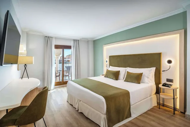 Deluxe, King Bed, Balcony, Barcelo Isla Canela 6/10
