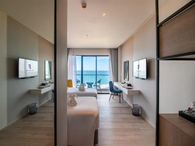 غرفة ديلوكس بسرير مزدوج أو سريرين منفصلين بإطلالة على البحر، Fortune Saeng Chan Beach Rayong 9/10