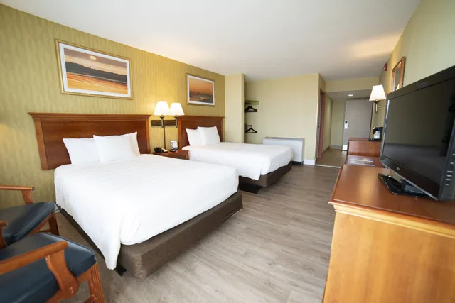 غرفة كلاسيكية بسريرين مزدوجين بإطلالة على البحر بشرفة، The Oceanfront Inn 1/9