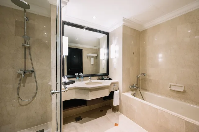 غرفة ديلوكس بسرير كينج مع أريكة، Putrajaya Marriott Hotel 8/8
