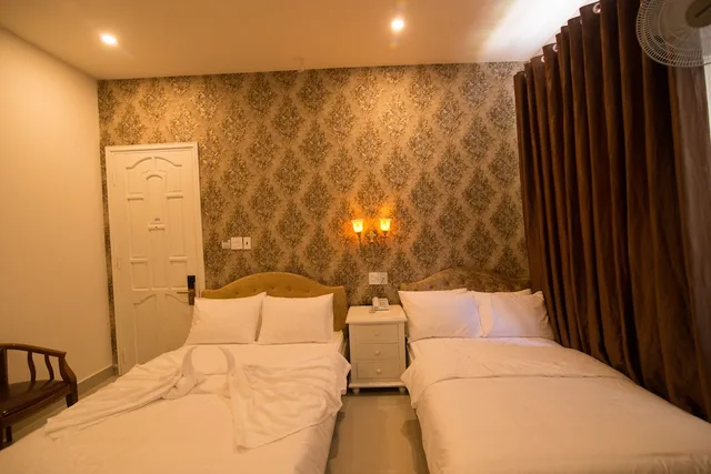 غرفة قياسية بسريرين منفصلين، Royal Hotel 6/8