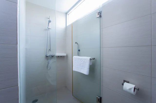 Superior, 1 Queen and 1 Single Bed, Lily Hotel Bangkok 6/6