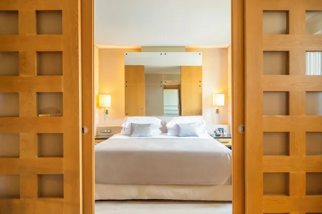 Junior Suite, City View, Hotel Hesperia Barcelona Presidente 4/8